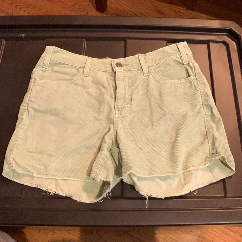 💚Levi’s Corduroy Cut-offs